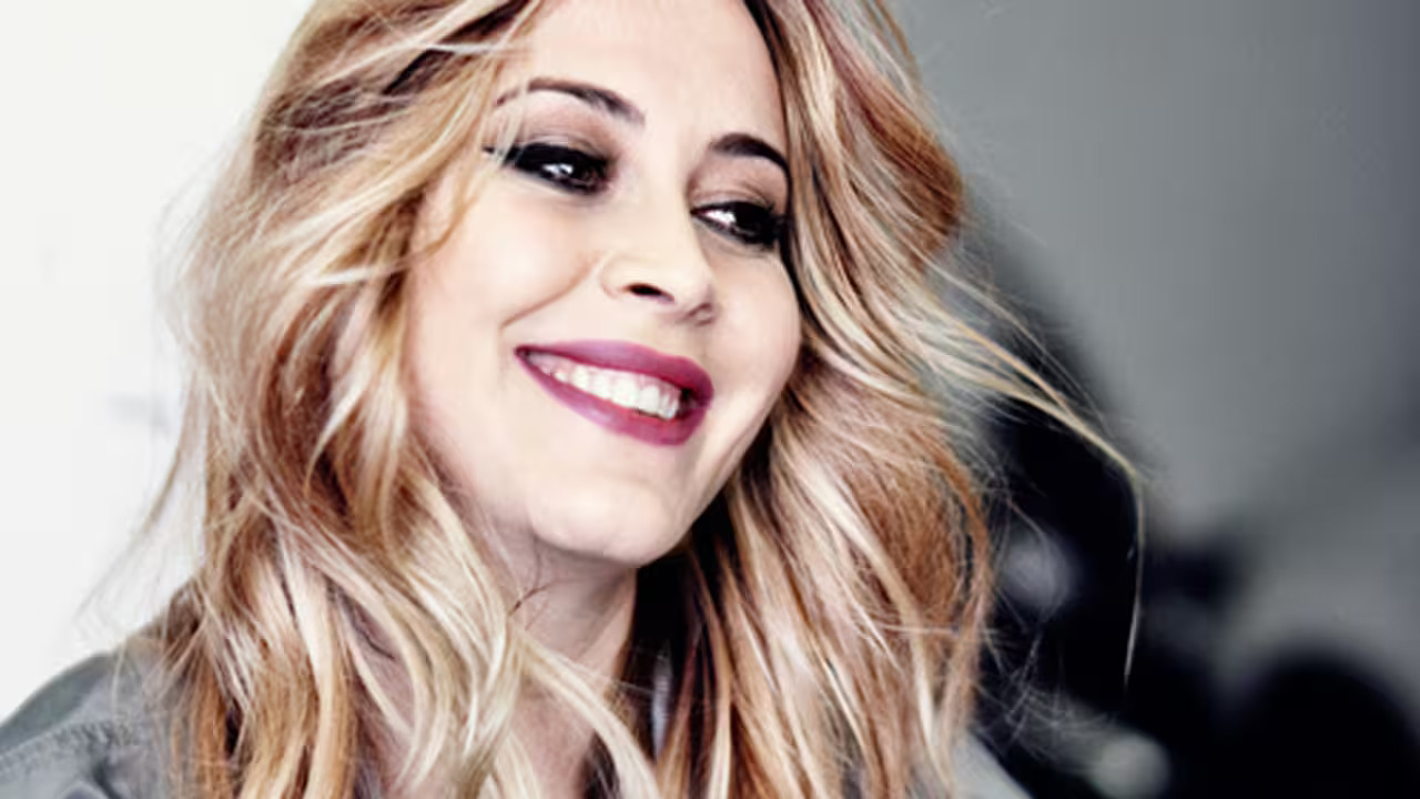 ella anouk hahlweg Ella Anouk Hahlweg